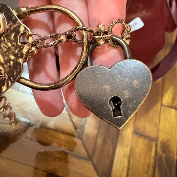 Free People Swan Bag Charm with Gold Hardware and Heart Lock NWT - Picture 6 of 7